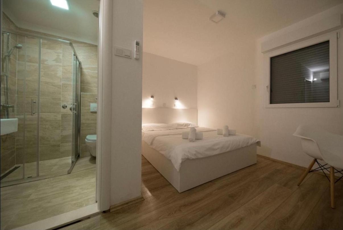 Sea La Vie Rooms Novi Vinodolski Buitenkant foto